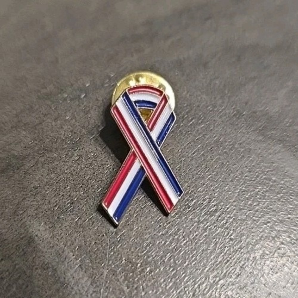Vintage American Flag Ribbon USA Red White and Blue Lapel‎ Pin